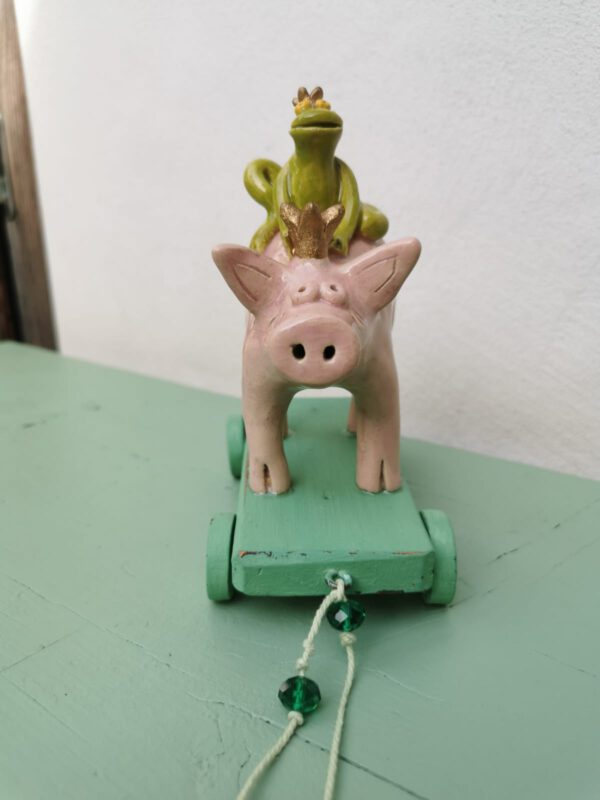 Frosch auf Schwein – Bild 2