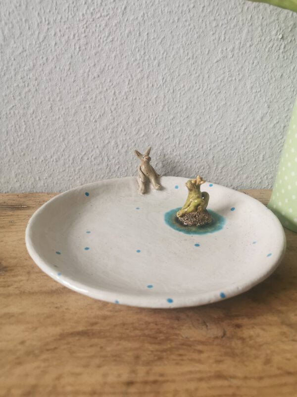 Teller Frosch und Hase