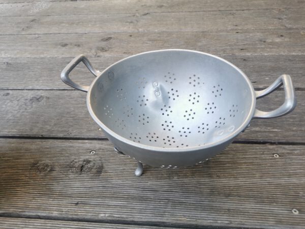vintage Blech-Sieb – Bild 3